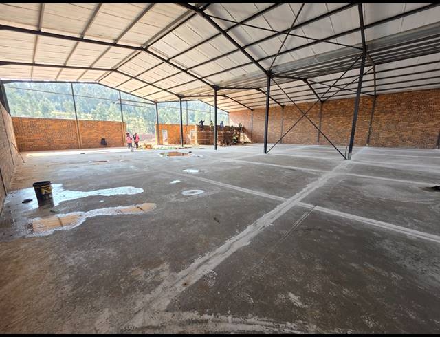 900M² WAREHOUSE TO LET IN AEROTON